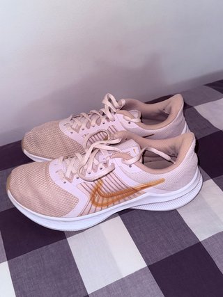 Zapatillas Nike Mujer Beige