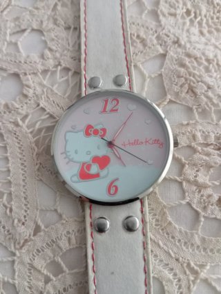 Reloj Hello Kitty con correa blanca