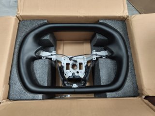 Volante Yoke para Tesla Highland y Juniper