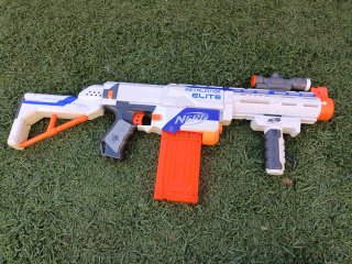 Lanzadardos Nerf Retaliator Elite