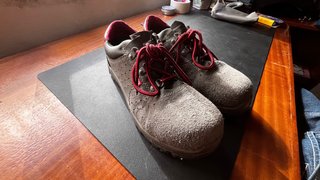 Zapatos de trabajo grises