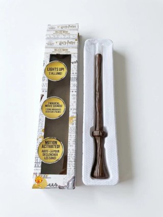 Varita Mágica Harry Potter Deluxe (Luz y Sonido)
