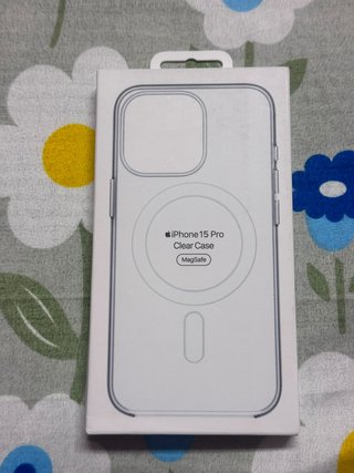 Funda Clear Case MagSafe para iPhone 15 Pro