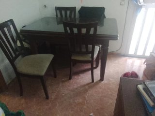 Conjunto de muebles, mesa y mueble cristal a medid