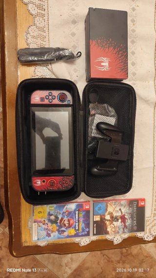 Nintendo Switch con funda y juegos