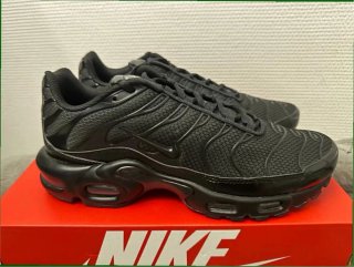 Nike Air Max Plus Triple Black Talla 39