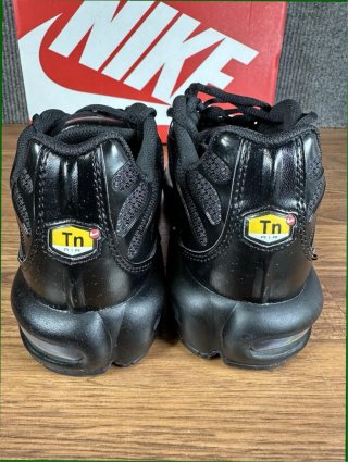 Nike Air Max Plus Triple Black Talla 46