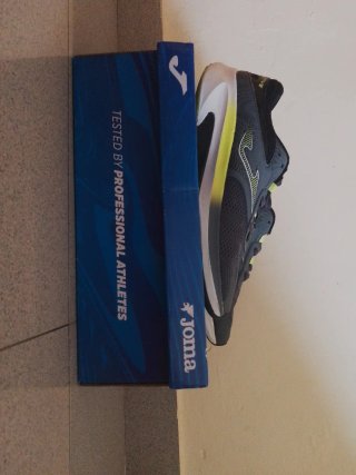 Zapatillas Joma Negras y Amarillas