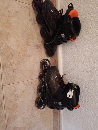 Patines en línea negros de niño