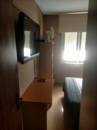 Alquilo habitación solo mujer