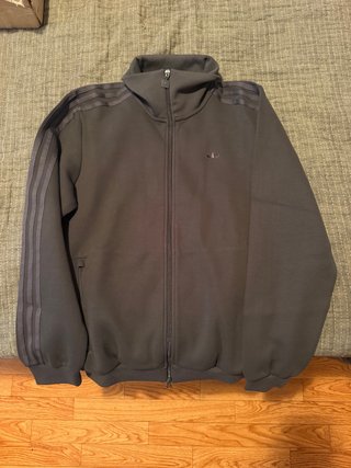 Chaqueta Adidas Gris oscuro