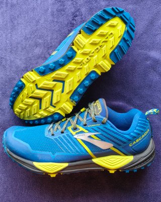 Zapatillas trail running Brooks Cascadia talla 41