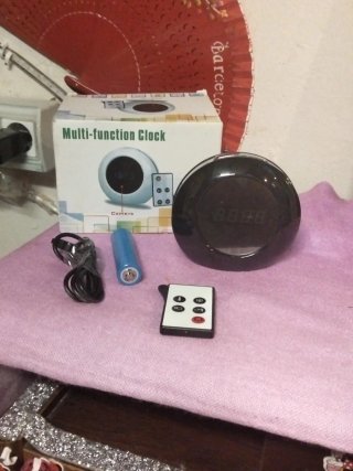 Reloj Despertador con Cámara Espía