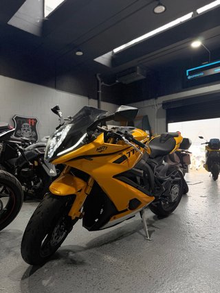 Moto MITT 775SR Amarilla