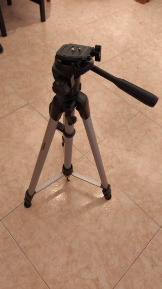 Trípode AmazonBasics