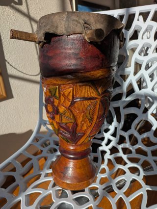 Tambor Étnico de Madera Tallada