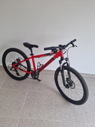 Bicicleta Rockrider 24 pulgadas roja