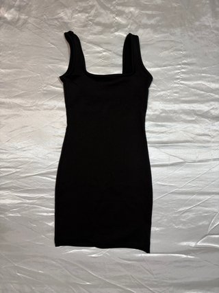 Vestido Negro de Tirantes