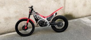 Moto de Trial Beta Sincro 300cc