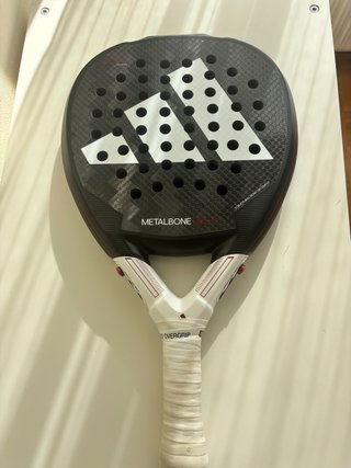 Pala de Pádel Adidas Metalbone 2024