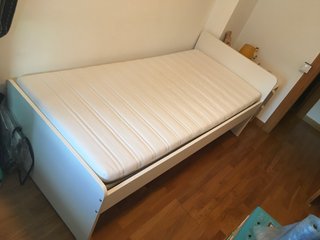 Cama IKEA completa 90×200 en buen estado