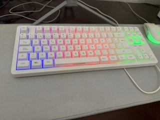 Set mars gaming incluye teclado , raton y cascos