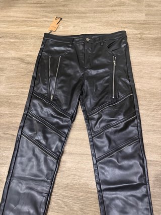 Pantalón de Piel Negro