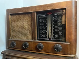 Radio Antigua de Válvulas Excelsior