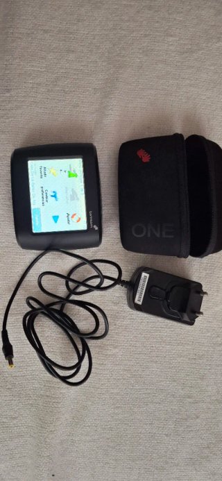 GPS TomTom ONE con funda y cargador