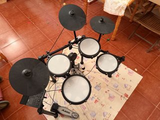 Batería Electrónica Alesis Nitro Max como nueva!!!