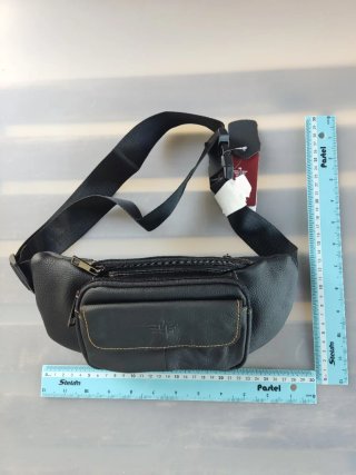 Riñonera de Piel Negra