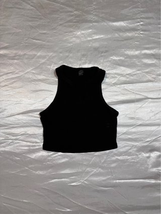 Top de tirantes negro