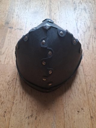 Casco Medieval de Cuero