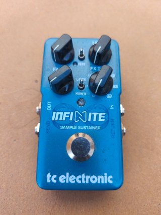 Pedal TC Electronic Infinite Sample Sustainer