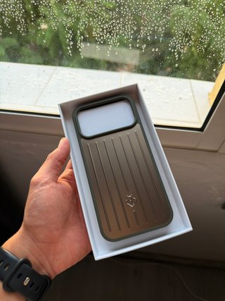 Funda Rimowa para iPhone 17 pro max