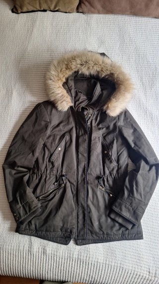 Cazadora Verde con Capucha Zara Talla S.