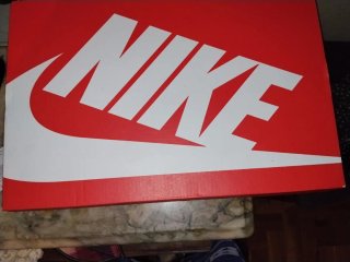 Caja de Zapatillas Nike