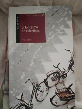 El fantasma en calcetines
