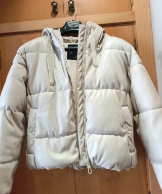 Cazadora acolchada beige