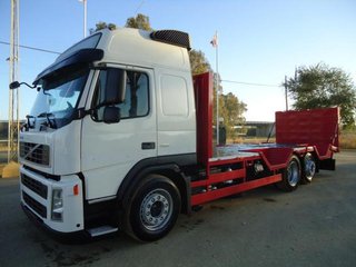 Volvo FM 450-CAMIONES PORTAMAQUINARIAS