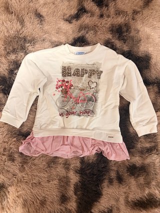 Sudadera crema Mayoral con bajo de rayas rosa.3/4y