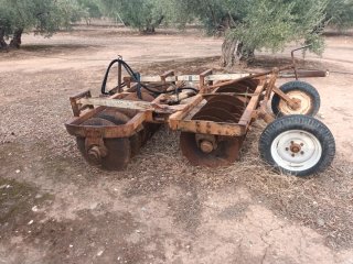 Grada de discos agrícola