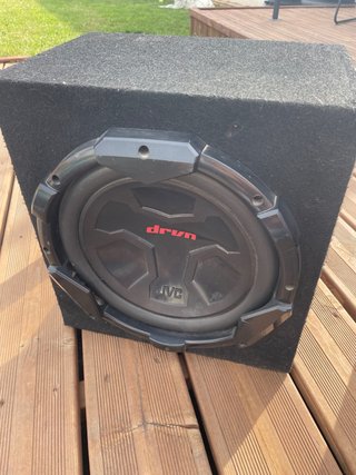 Subwoofer JVC DRVN con cajón