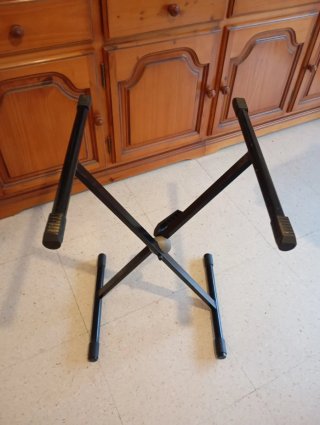 Soporte de Teclado GEWA