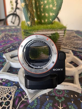 Adaptador Sony LA-EA4