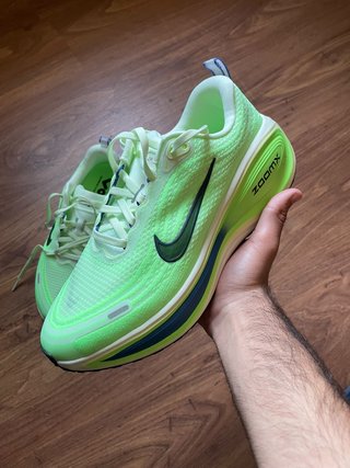 Zapatillas Nike Vomero 17 Running Verde Lima 43