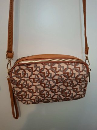 Bolso de hombro y mano marrón y beige