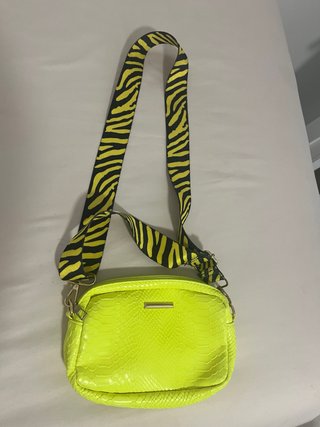 Bolso Amarillo con Correa Estampado Zebra