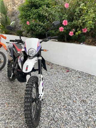 Moto Aprilia RX 125 Enduro