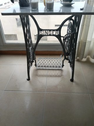 Mesa Singer con base de hierro Recogida en persona